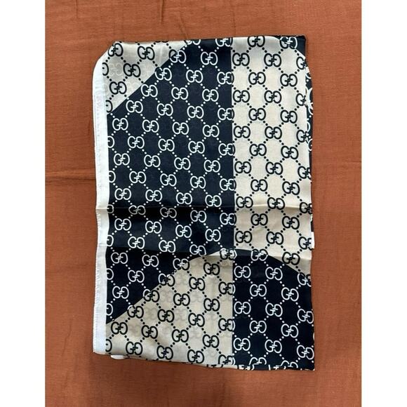 Silk scarf silk material color - Picture 2 of 5